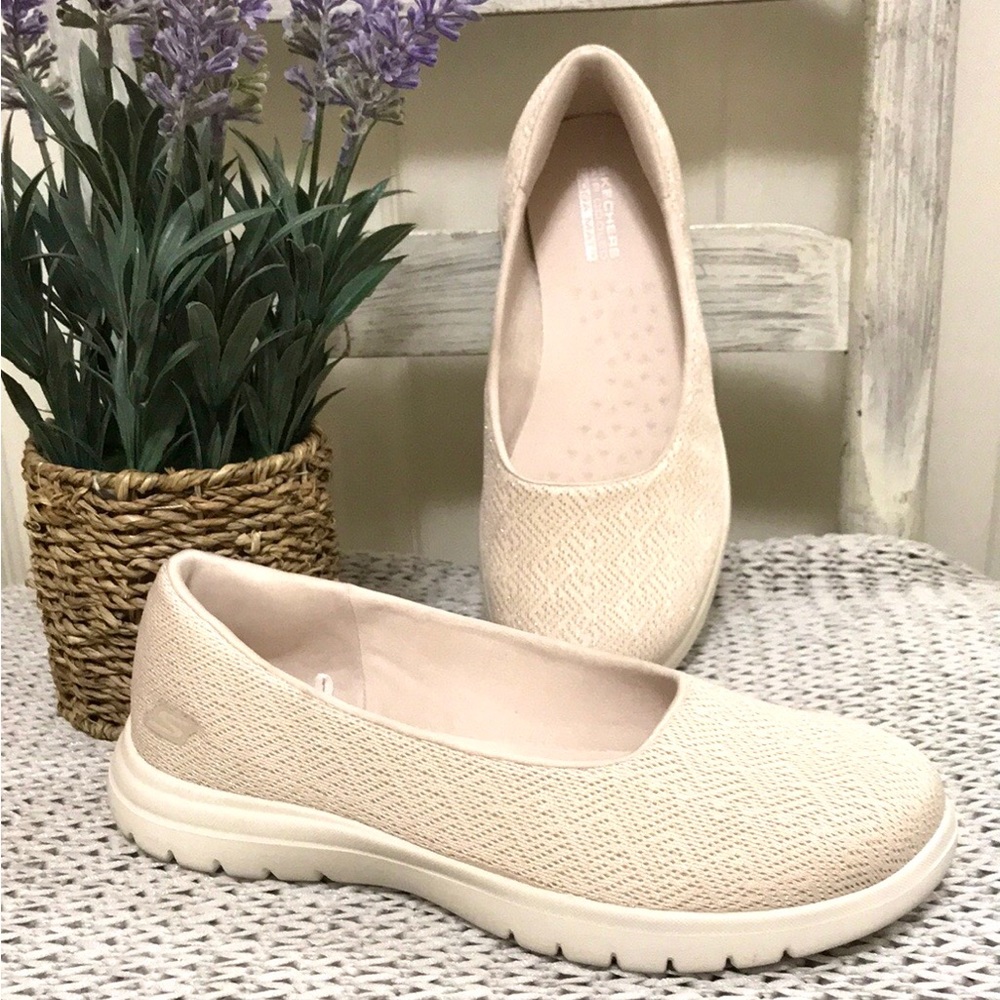 Skechers On the Go Cherished Flex Shoes Natural 6M